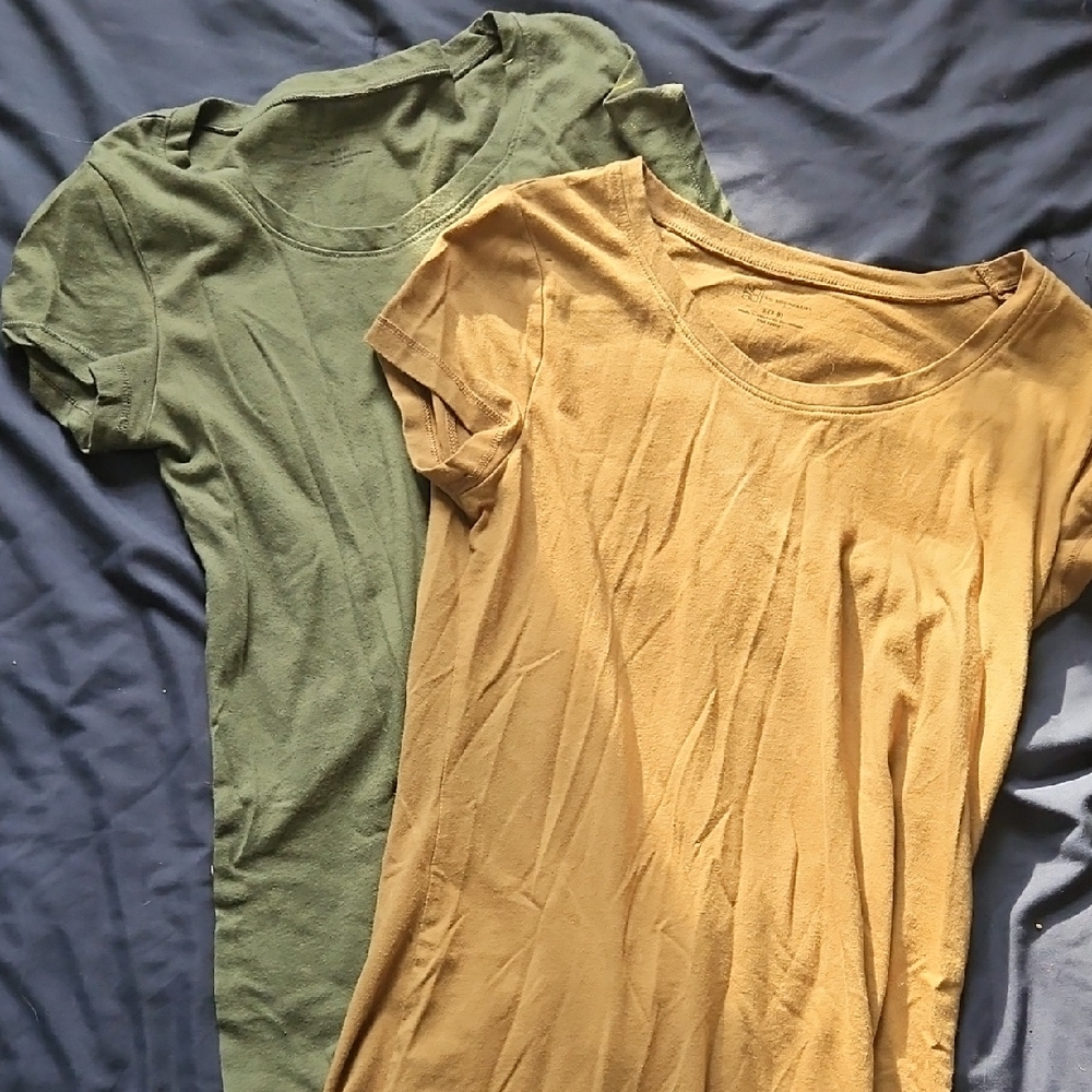 No Boundaries Short Sleeve Tops - Olive Green and Mustard